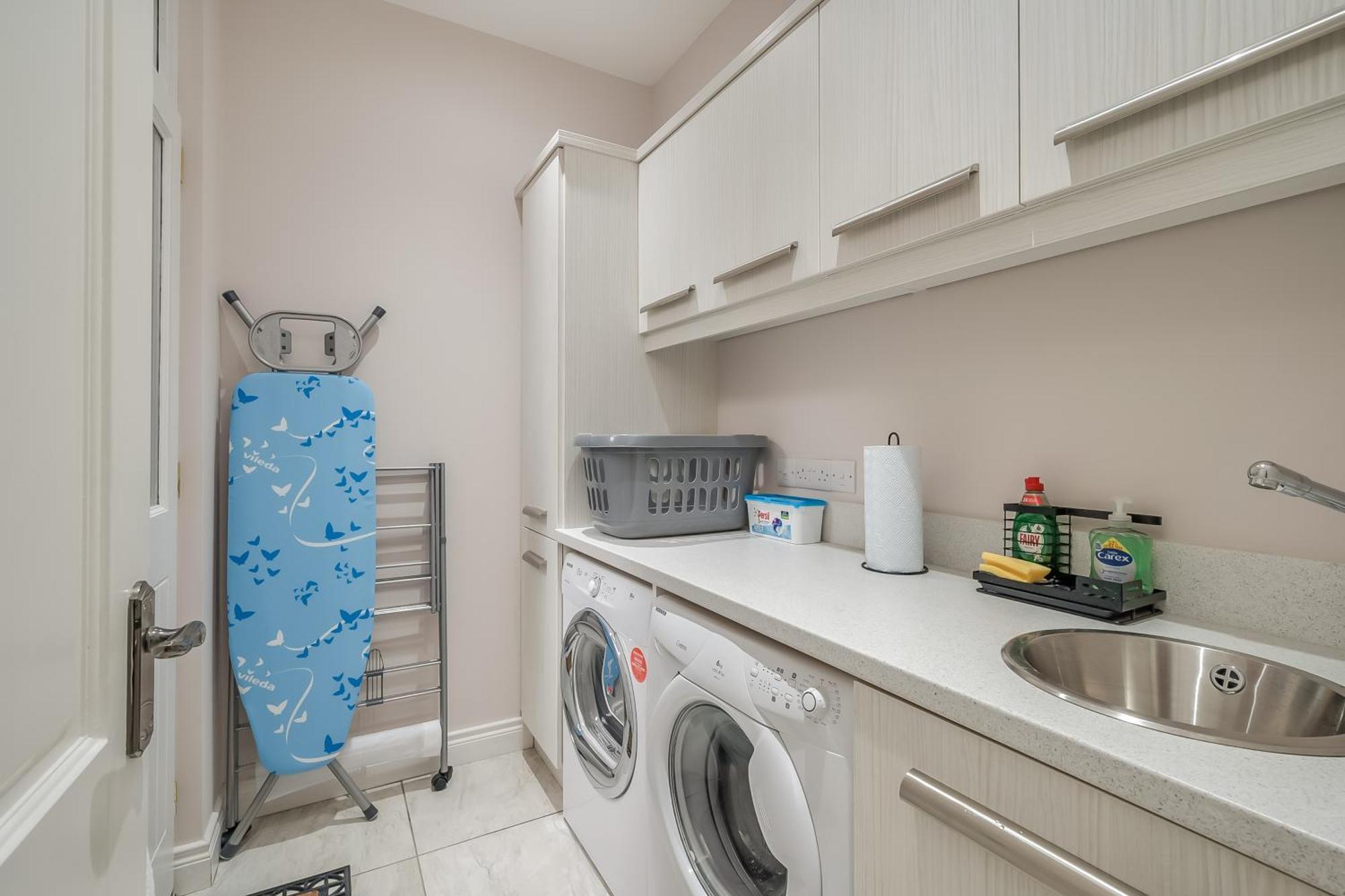 Staybynumbers - Belfast City Centre - 3 Bed, 3 Bathroom & Parking Exterior foto